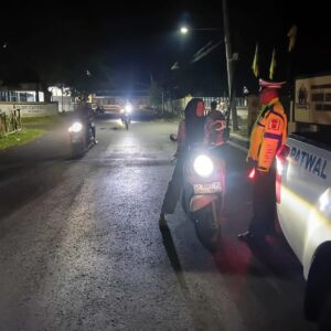 SAT LANTAS POLRES DOMPU INTENSIFKAN BLUE LIGHT PATROL DAN REKAYASA ARUS LALU LINTAS UNTUK WUJUDKAN KAMSELTIBCAR LANTAS