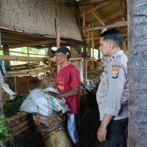 Bhabinkamtibmas Desa Keroya Lakukan Sambang Desa dan Ajak Warga Jaga Kamtibmas serta Dukung Ketahanan Pangan