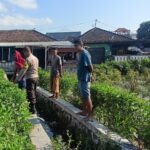 Bhabinkamtibmas Desa Masbagik Utara Kontrol Tanaman Warga untuk Dukung Ketahanan Pangan dan Jaga Kamtibmas