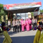 Tari Wura Bongi Monca Sambut Kunjungan Kerja Kapolda NTB di Mako Polres Bima Kota