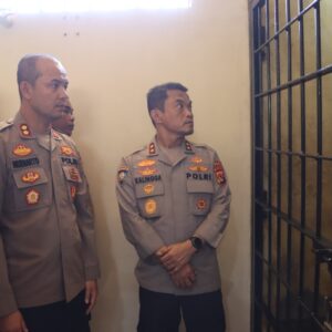Kapolda NTB Tinjau Ruang Tahanan Polres Bima Kota, Tekankan Kebersihan dan Kesehatan