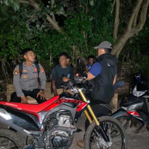 PATROLI CIPKON/KRYD POLSUBSEKTOR KAWASAN LAKEY, POLISI AJAK MASYARAKAT JAGA KAMTIBMAS DAN PATUHI JAM MALAM ANAK