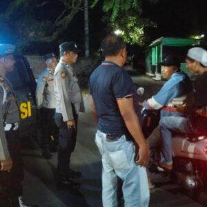 Polsek Batulayar Patroli KRYD Dini Hari di Jalur Senggigi