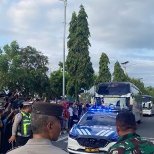 Polda NTB Kawal Kepulangan Jamaah Haji Kloter 3 Asal Lombok Barat, Pastikan Proses Penjemputan Berjalan Aman