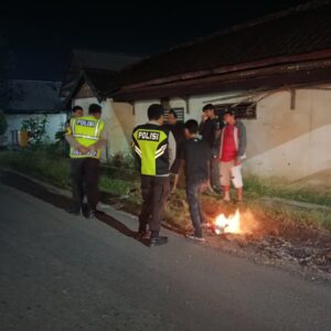 Patroli Dialogis Polsek Taliwang, Ajak Warga Kelurahan Bugis Tingkatkan Kewaspadaan dan Jaga Kamtibmas