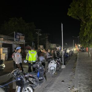 PATROLI CIPTA KONDISI POLRES DOMPU TINDAK KENDARAAN BERKNALPOT BRONG DEMI WUJUDKAN KENYAMANAN MASYARAKAT