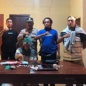 Tim Opsnal Polsek Woha Sita Diduga Sabu dan Uang Tunai Belasan Juta Rupiah