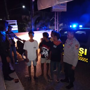 KAPOLSEK WOJA PIMPIN LANGSUNG PATROLI KRYD, ANTISIPASI GANGGUAN KAMTIBMAS DI WILAYAH HUKUM POLSEK WOJA