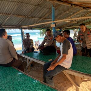Polsek Monta Polres Bima Kabupaten Polda NTB melaksanakan Patroli KRYD guna memantau aktivitas masyarakat dan Cipta Kondisi di wilayah hukumnya.