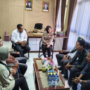 Kapolres Sumbawa Diskusi Isu Lingkungan dan Narkoba bersama HMI Cabang Sumbawa