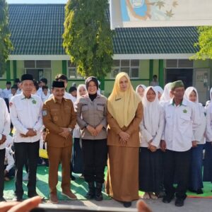 POLRES DOMPU GELAR SOSIALISASI P4GN DI MTsN 1 DOMPU, TANAMKAN KESADARAN BAHAYA NARKOBA SEJAK DINI