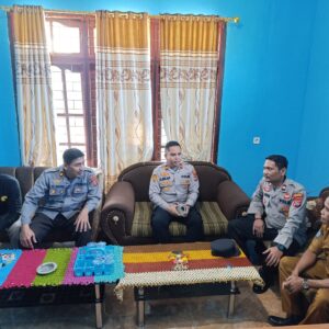 Perkuat Sinergitas, Kapolsek Lunyuk Lakukan Kunjungan Kerja ke Pemerintah Desa Perung