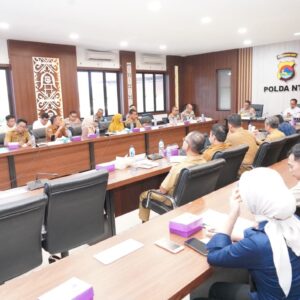 Pimpin Rakor Penyelesaian Persoalan Tambang Rakyat, Kapolda NTB Tegaskan Sinergi Lintas Sektoral