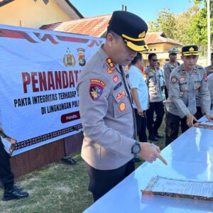 Polres Bima Tegaskan Komitmen Berantas Narkoba, Seluruh Personel dan ASN Teken Pakta Integritas