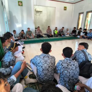 Polsek Bolo Bina Puluhan Pelajar, Cegah Tawuran dan Kenakalan Remaja