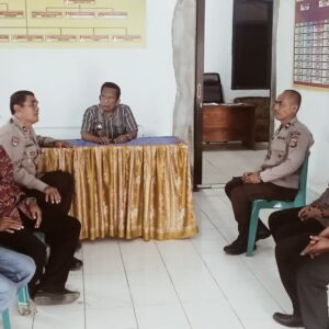 KASAT BINMAS POLRES DOMPU PERKUAT SINERGI DENGAN PEMERINTAH DESA KAREKE, CEGAH KENAKALAN REMAJA DAN JAGA KAMTIBMAS
