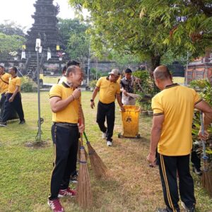 Sambut Hari Bhayangkara tahun 2026, Polda NTB Gelar Kurve di Pure Jagat Natha Mayura