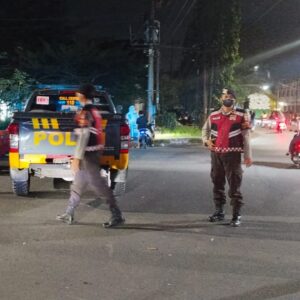 Polres Lombok Barat Amankan Car Free Night Giri Menang