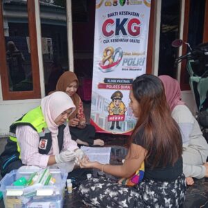 Rangkaian Hari Bhayangkara Ke-80, Si Dokkes Polres Bima Kabupaten Gelar Layanan Cek Kesehatan Gratis