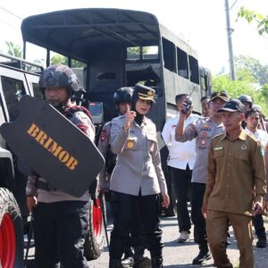 Sikat Habis Peredaran Narkoba, Polres Sumbawa Gerebek Kampung Rawan Narkoba di Moyo Hilir