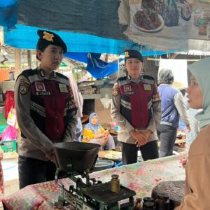 Patroli Kota Presisi Sambangi Pasar Mandalika Bertais, Polda NTB Perkuat Pencegahan Gangguan Kamtibmas