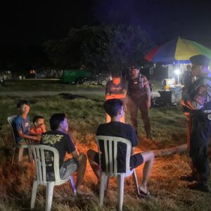 AKTIF JAGA KEAMANAN MALAM HARI, UNIT PATMOR POLRES DOMPU LAKSANAKAN PATROLI HUMANIS