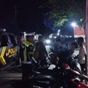 Jaga Kondusifitas Wilayah dan Cegah Potensi Guankamtibmas di Malam Hari, Piket Gabungan Fungsi Polres Bima Kabupaten Gelar Patroli Humanis