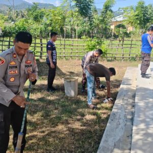 Sambut Hari Bhayangkara Ke-80, Personel Polsek Buer Gelar Bakti Religi di Musholla Al-Marwah Rosadha