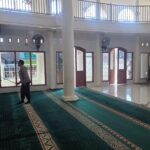 Memakmurkan Tempat Ibadah, Polsek Woha Gelar Bhakti Religi Menjelang Peringatan Hari Bhayangkara ke-80 di Masjid Nurul Yaqin