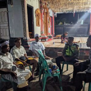 Patroli Dialogis Polsek Poto Tano, Warga Diajak Jaga Kamtibmas dan Waspada Kejahatan 3C