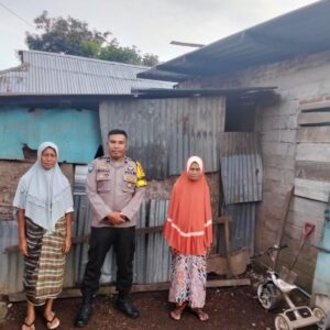 BHABINKAMTIBMAS DESA MATUA BANTU PEMBANGUNAN RUMAH WARGA TERDAMPAK BANJIR, WUJUD KEPEDULIAN DAN RASA KEMANUSIAAN