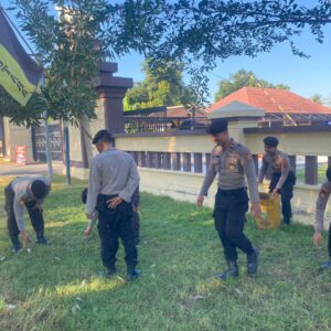 Sat Samapta Polres Lombok Utara Dukung Gerakan Indonesia ASRI Lewat Kurvey di Mako