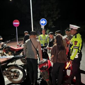 Polres Bima Kabupaten Gelar Patroli Strong Point Rinjani Presisi Skala Besar, Amankan 3 Bilah Parang dan 3 SPM Berknalpot Brong
