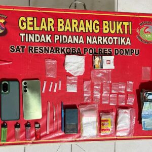 SATRESNARKOBA POLRES DOMPU GAGALKAN DUGAAN PEREDARAN SABU DI PEKAT, DUA TERDUGA PELAKU DIAMANKAN DENGAN BARANG BUKTI 9,12 GRAM