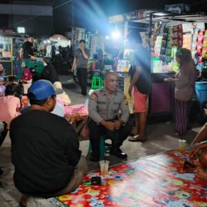 INTENSIFKAN HIMBAUAN KAMTIBMAS DAN PENCEGAHAN KENAKALAN REMAJA OLEH SAT BINMAS PADA MALAM MINGGU