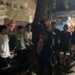 PATROLI DIALOGIS SAT SAMAPTA POLRES DOMPU AJAK GENERASI MUDA JAGA KAMTIBMAS DAN HINDARI AKTIVITAS HINGGA LARUT MALAM