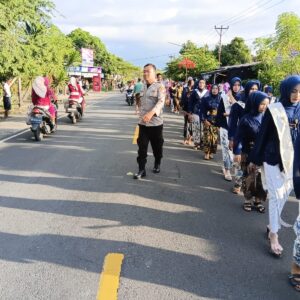 Polsek Gangga Amankan Rombongan Nyongkolan Leong Tanjung, Jalan Menuju Segara Katon Lancar