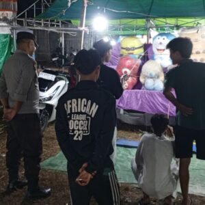 Polsek Khayangan Amankan Pasar Rakyat Rona-Rona, 200 Pengunjung Hiburan Aman Sampai Selesai