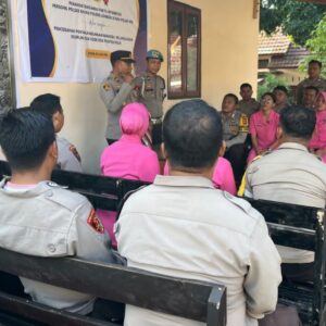 Kapolsek Bayan Pimpin Penandatanganan Pakta Integritas Pencegahan Penyalahgunaan Narkoba dan Pelanggaran Disiplin