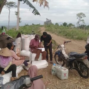 BHABINKAMTIBMAS DESA SANEO LAKSANAKAN SAMBANG PETANI JAGUNG, DUKUNG PROGRAM KETAHANAN PANGAN NASIONAL