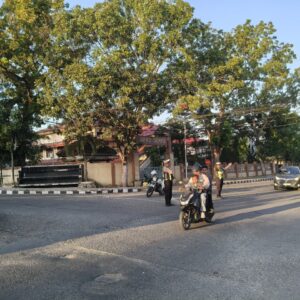Satlantas Polres Dompu Gelar Strong Point Pagi, Wujudkan Keamanan dan Kelancaran Arus Lalu Lintas