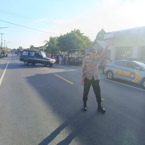 Gendang Beleq Menggema: Polsek Gangga Amankan Nyongkolan di Gondang*