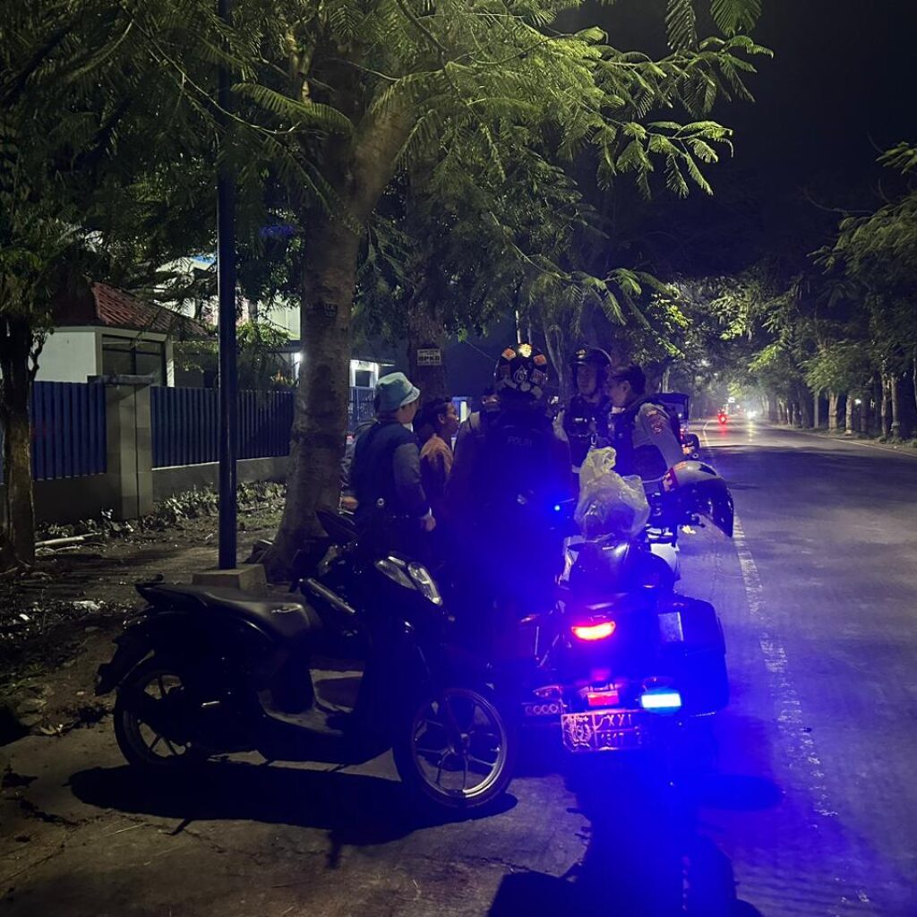 Sat Samapta Polres Lombok Barat Jaga Kamtibmas Lewat Patroli Dialogis