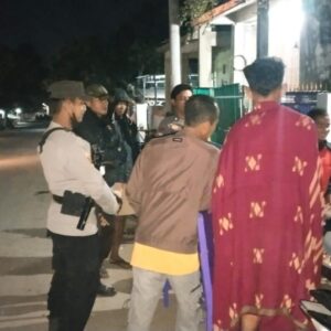 Ciptakan Situasi Kamtibmas Yang Kondusif, Polsek Madapangga Tingkatkan Patroli Malam di Wilayah Hukumnya