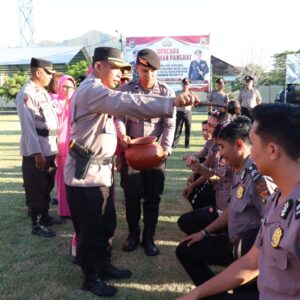 Kapolres Pimpin Upacara Kenaikan Pangkat Personel Polres Sumbawa Barat