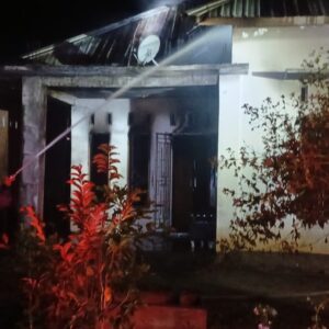 Diduga Sengaja Membakar Rumah Sendiri, Pria di Tarano Alami Luka Bakar Serius