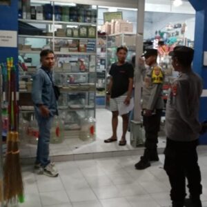 Patroli Dialogis Polsek Maluk Edukasi Warga Waspadai Investasi Bodong dan Kejahatan Digital