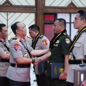 Wakapolri: 418 Lulusan Sespim Siap Jadi Garda Terdepan Hadapi Tantangan Global dan Era Digital