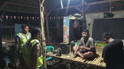 Patroli Dialogis Polsubsektor Brang Ene Perkuat Harkamtibmas, Warga Diajak Waspada TPPO dan Hoaks