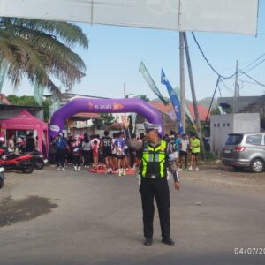 SATLANTAS POLRES DOMPU AMANKAN KEGIATAN MASYARAKAT DI KARIJAWA, WUJUDKAN ARUS LALU LINTAS TETAP LANCAR DAN KONDUSIF